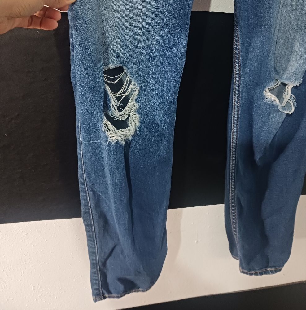 Hollister Women Super Skinny High Rise Ripped Jeans - Picture 3 of 8